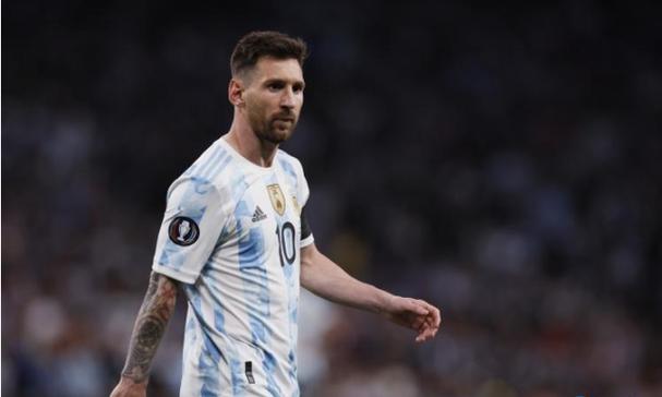 我的个天啊！一个落选秀，拿着一千多万年薪，场均砍下35.8分